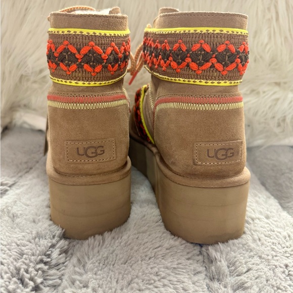 Ugg’s ❤️ - Picture 2 of 8